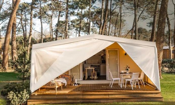 Camping Familial - Parc Aquatique - Grande Aire De Jeux A La Montagne アゴ・ヴィダロ エクステリア 写真