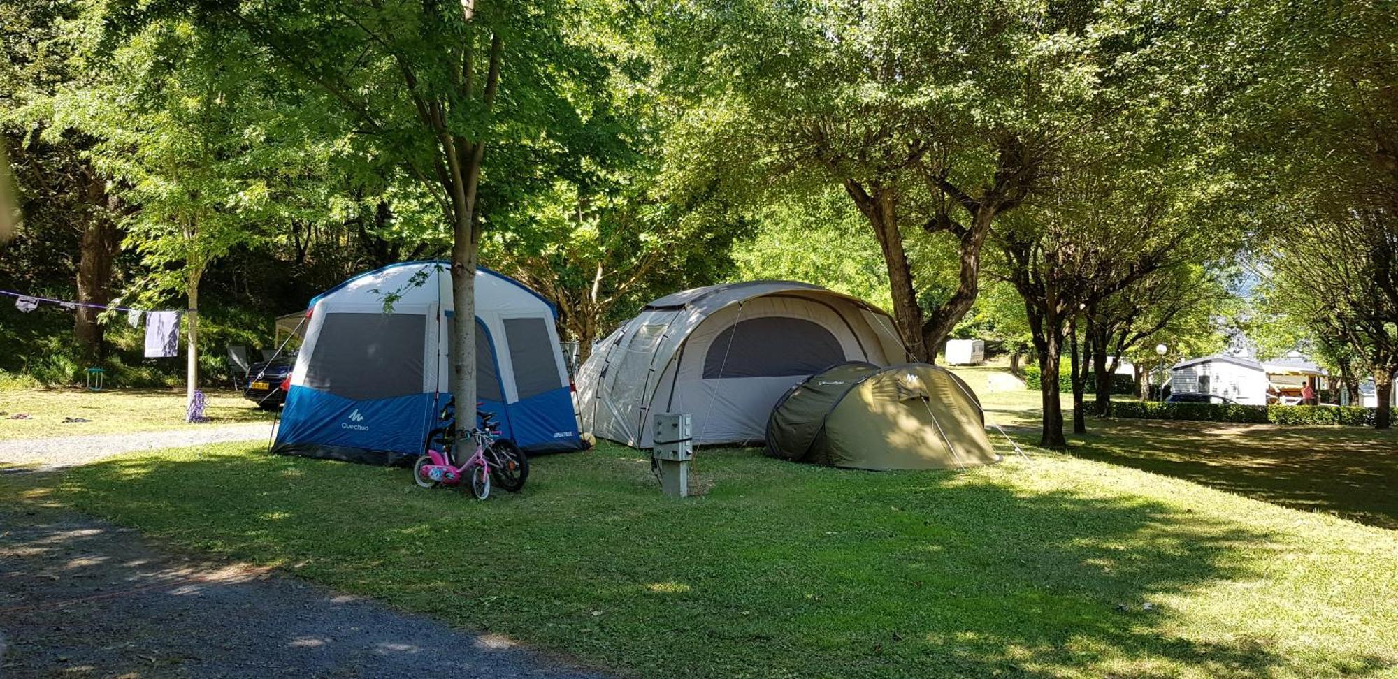 Camping Familial - Parc Aquatique - Grande Aire De Jeux A La Montagne アゴ・ヴィダロ エクステリア 写真